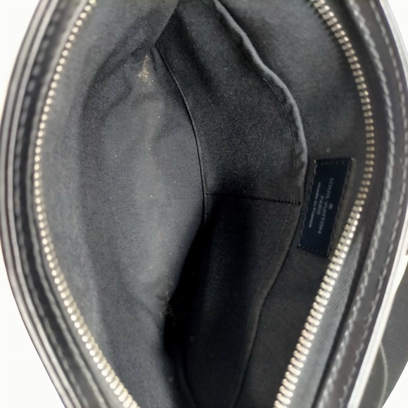 Louis Vuitton Damier Crossbody bag - Picture 11 of 16